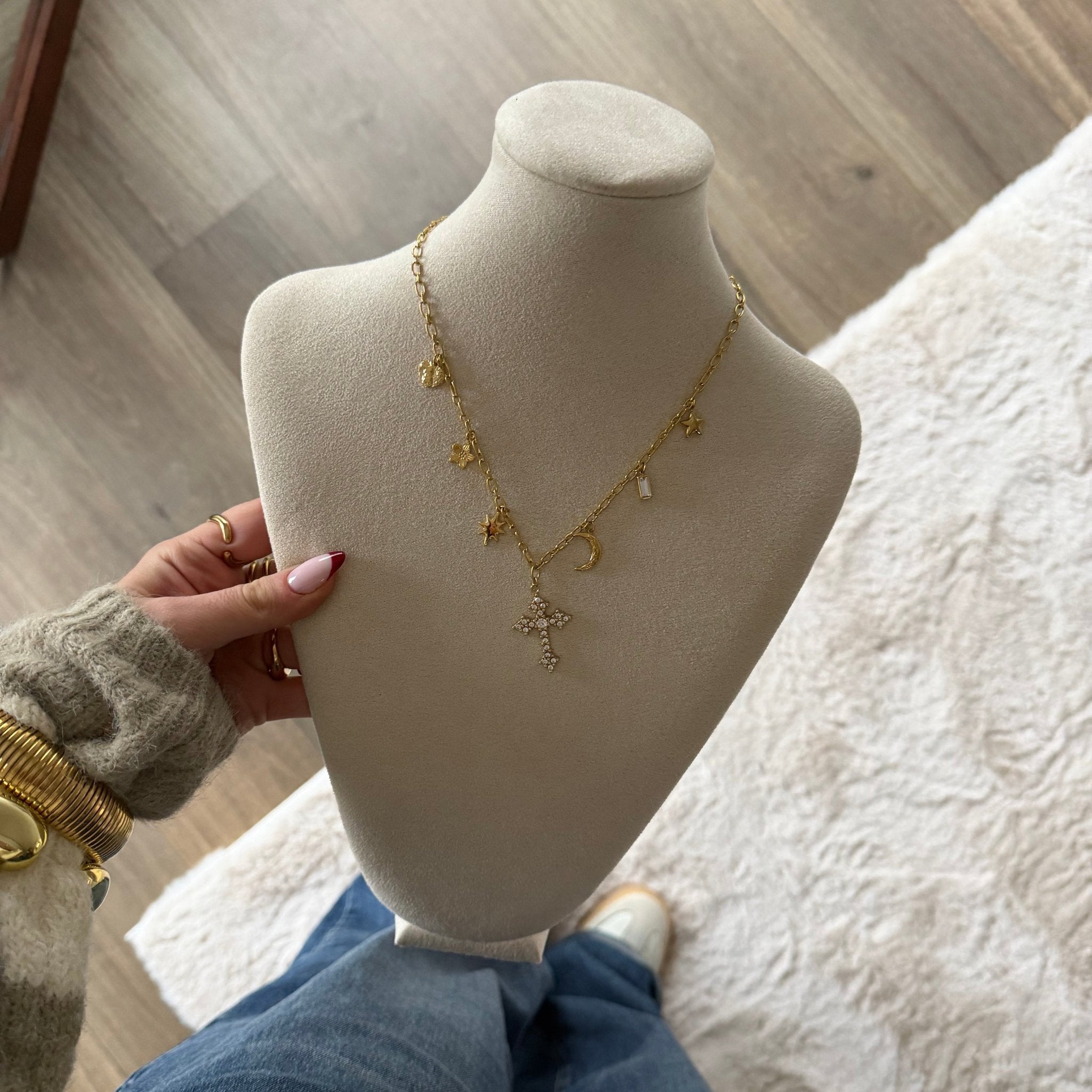 Stellar Cross Necklace - Lunéah