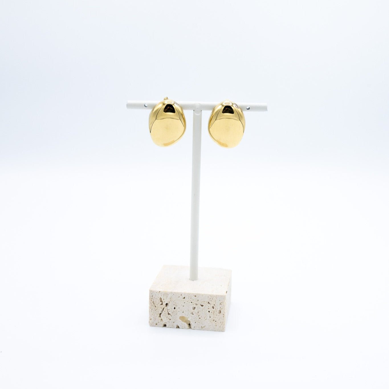 Bold Oval Studs - Lunéah